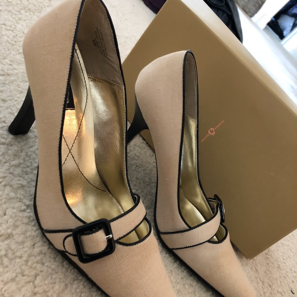 Linen Natural pump